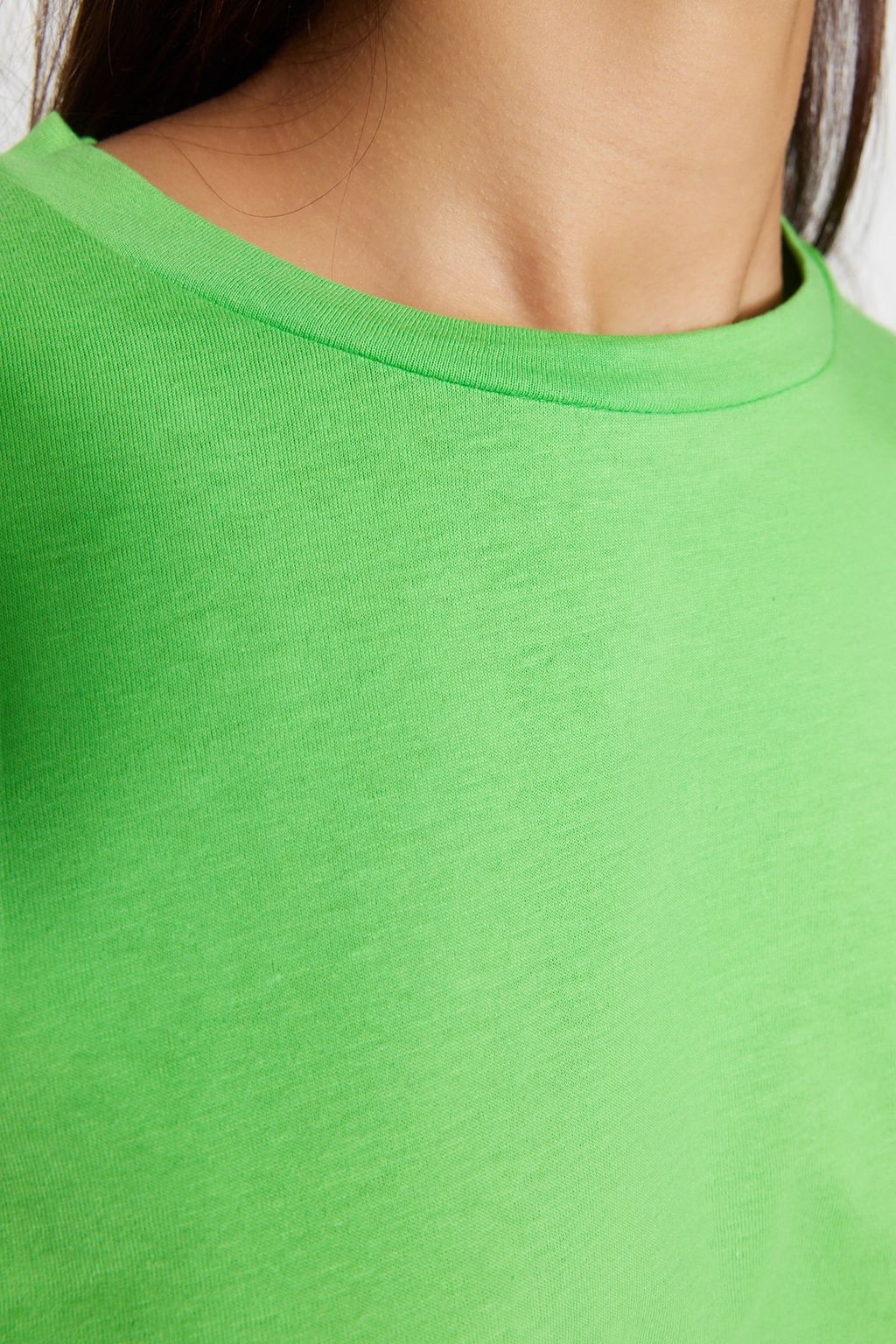 Yesil %100 Pamuk Bisiklet Yaka Oversize/Genis Kal?p Orme T-Shirt TWOSS20TS0134