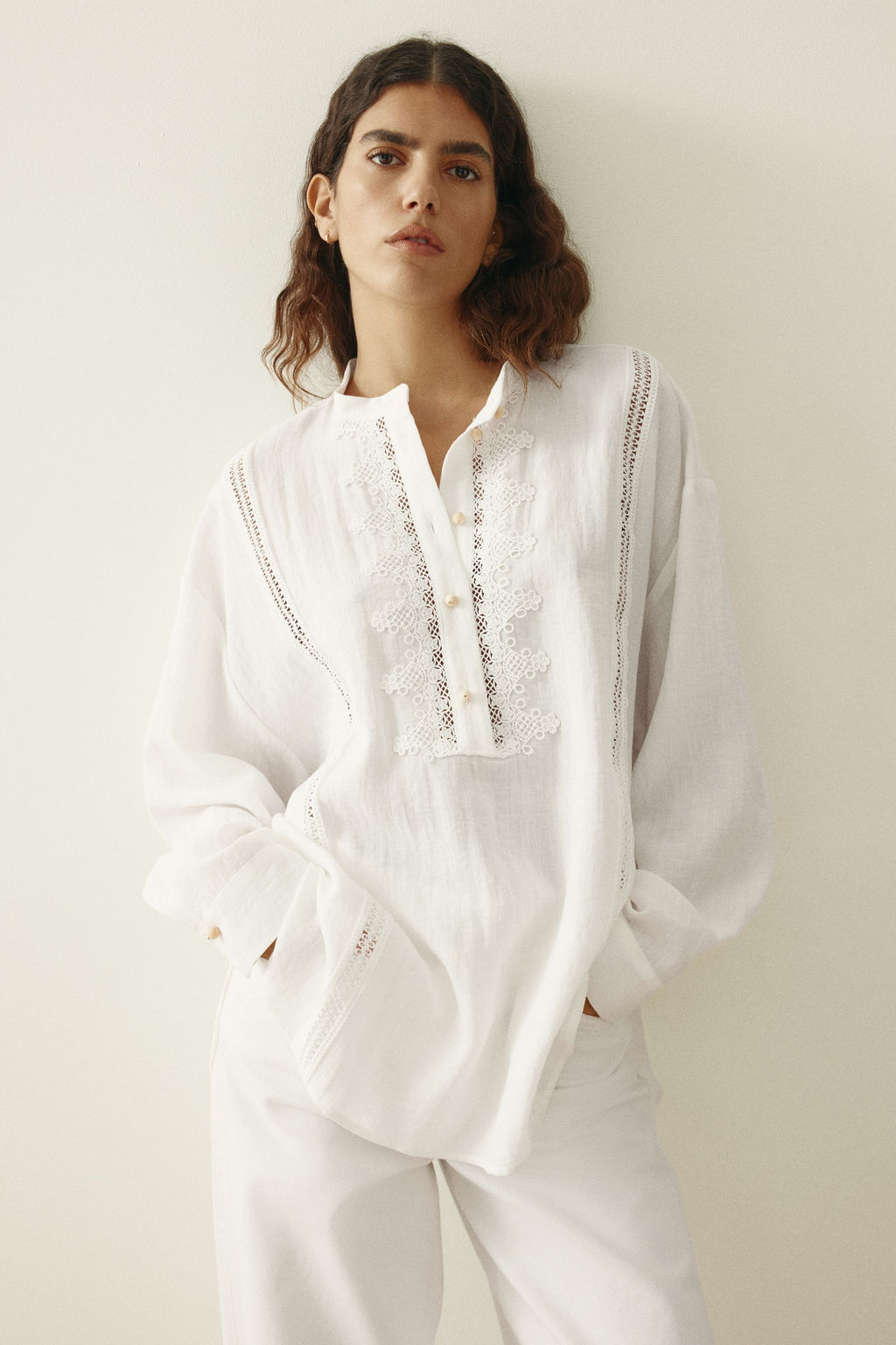 Blusa con detalles de encaje - H&m фото 6