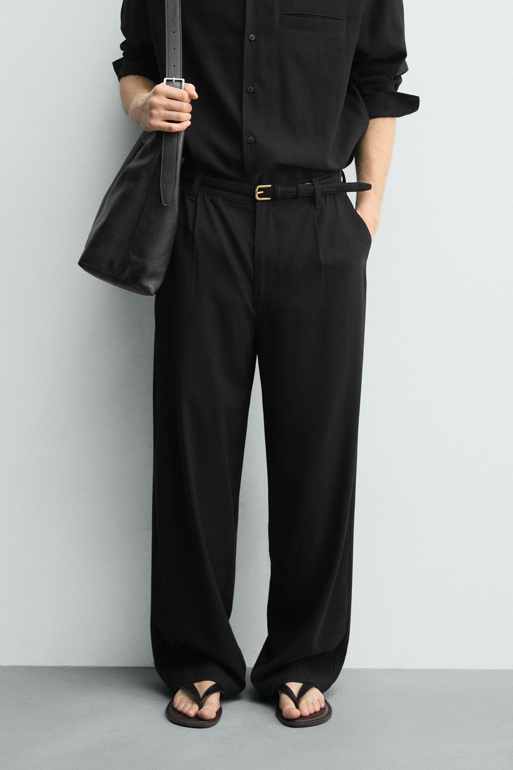PANTAL?N FLUIDO RELAXED FIT / Negro - Zara фото 3