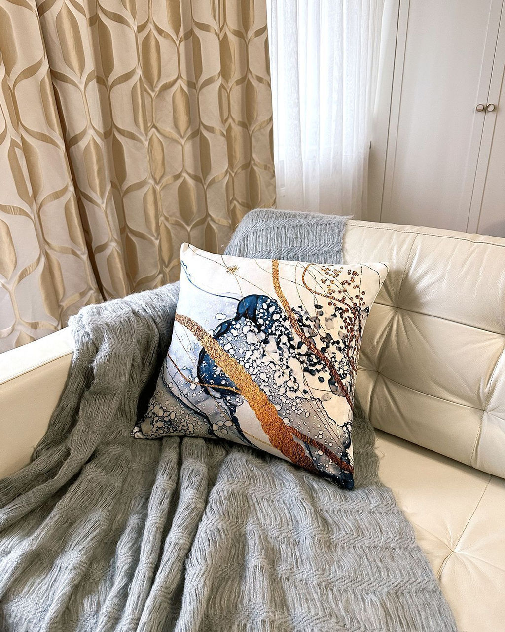 Декоративная наволочка P047