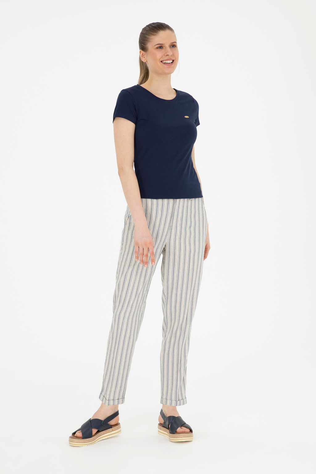 Футболка U. S. Polo Assn женская с круглым вырезом темно-синяя - U.s. polo assn фото 11