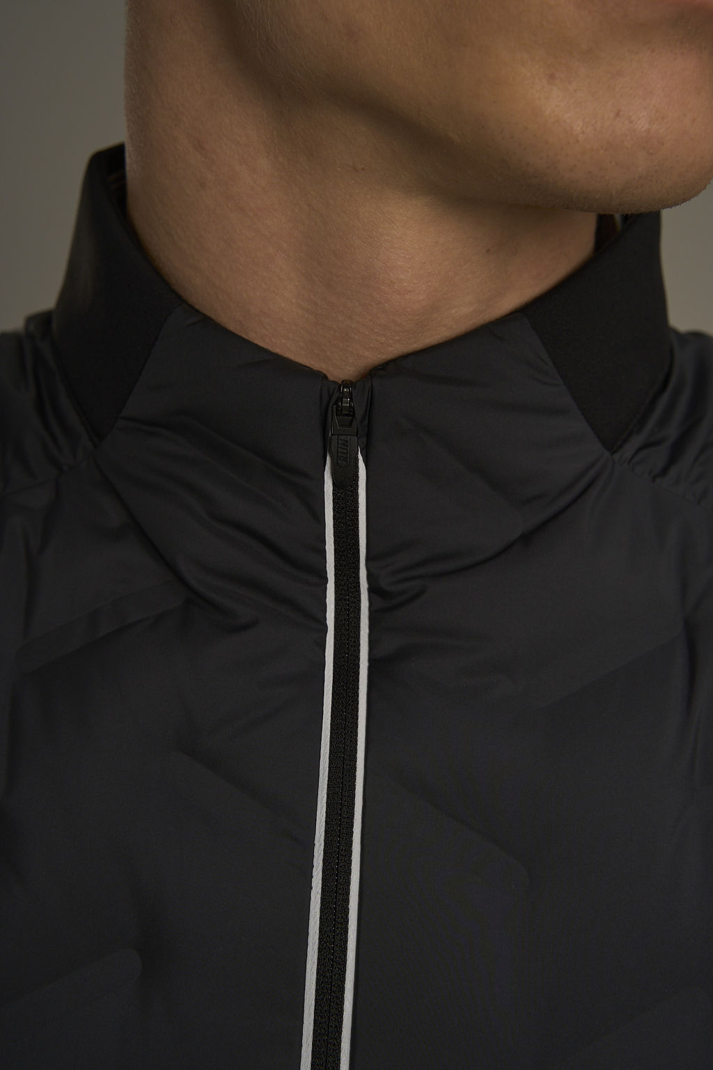 Жилет утепленный комбинированный Черный ANTA RUNNING Fleece Vest