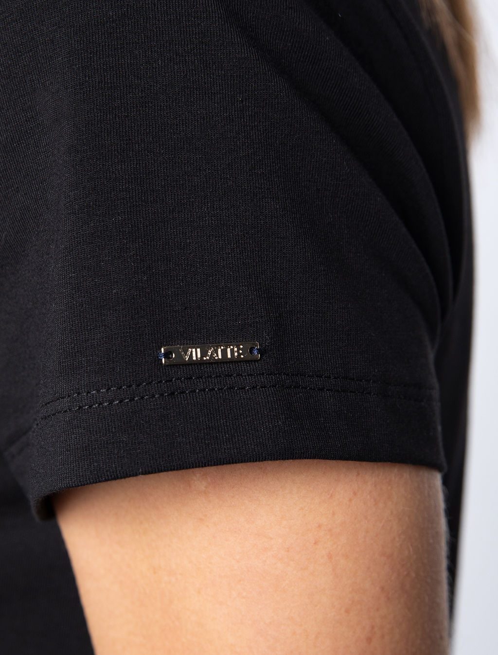 VILATTE / Футболка из премиального хлопка с принтом фольгой  фото 3
