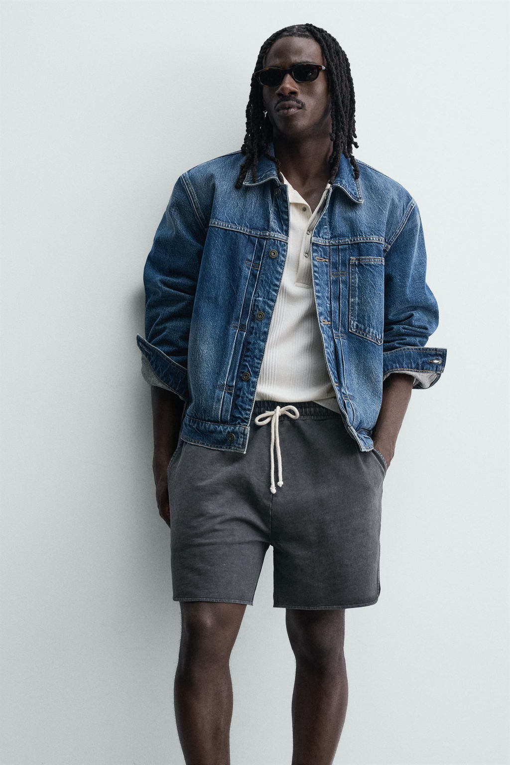 SHORTS JOGGER LAVADOS / Antracita oscuro
