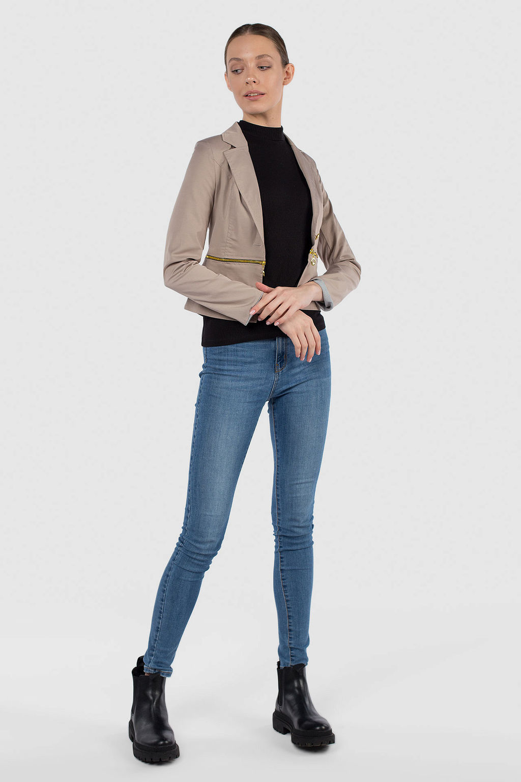 Ветровка жакет