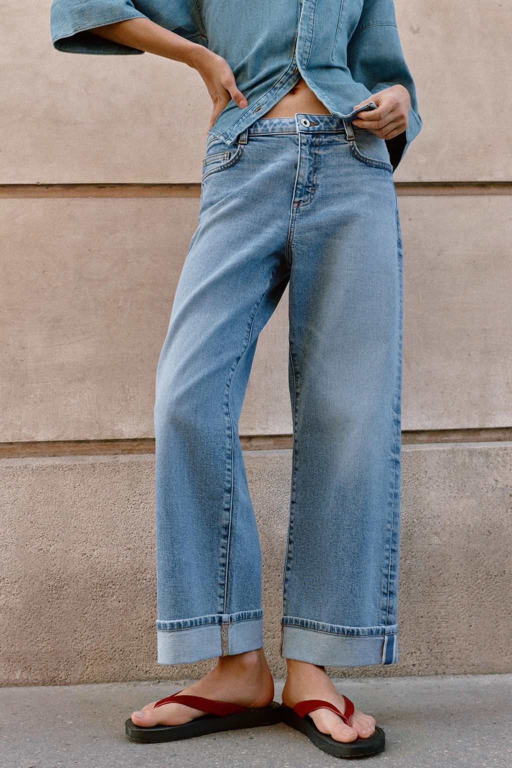 JEANS Z1975 RELAXED FIT TIRO MEDIO VUELTA BAJO / Azul medio - Zara фото 2