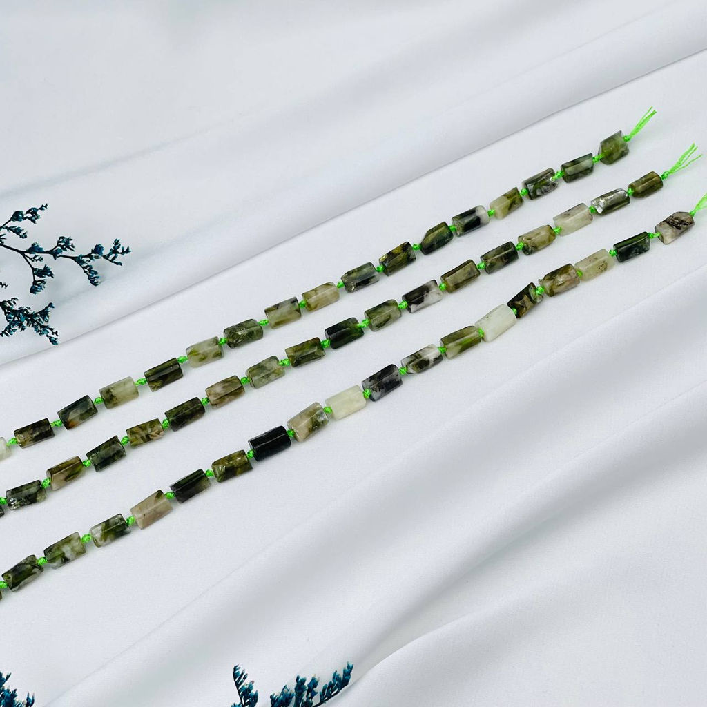 Бусины для украшений из Мусковита (зеленый лепидолит) 40 см