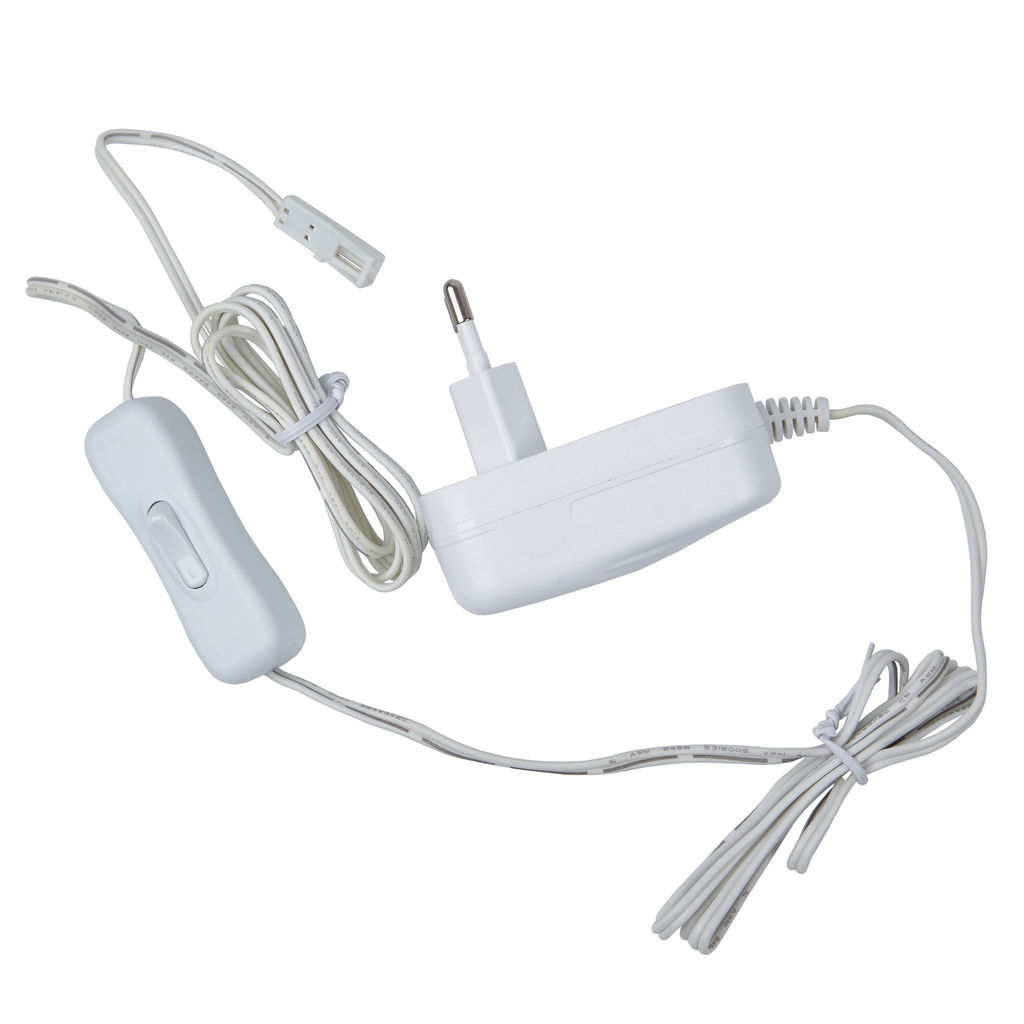 ULM-F31-9W/NW IP20 SILVER Светильник светодиодный поворотный для интерьерного освещения. В комплекте с адаптером. Длина 59 см. Материал корпуса алюминий, цвет серебро. Белый свет. Упаковка-картонная коробка.