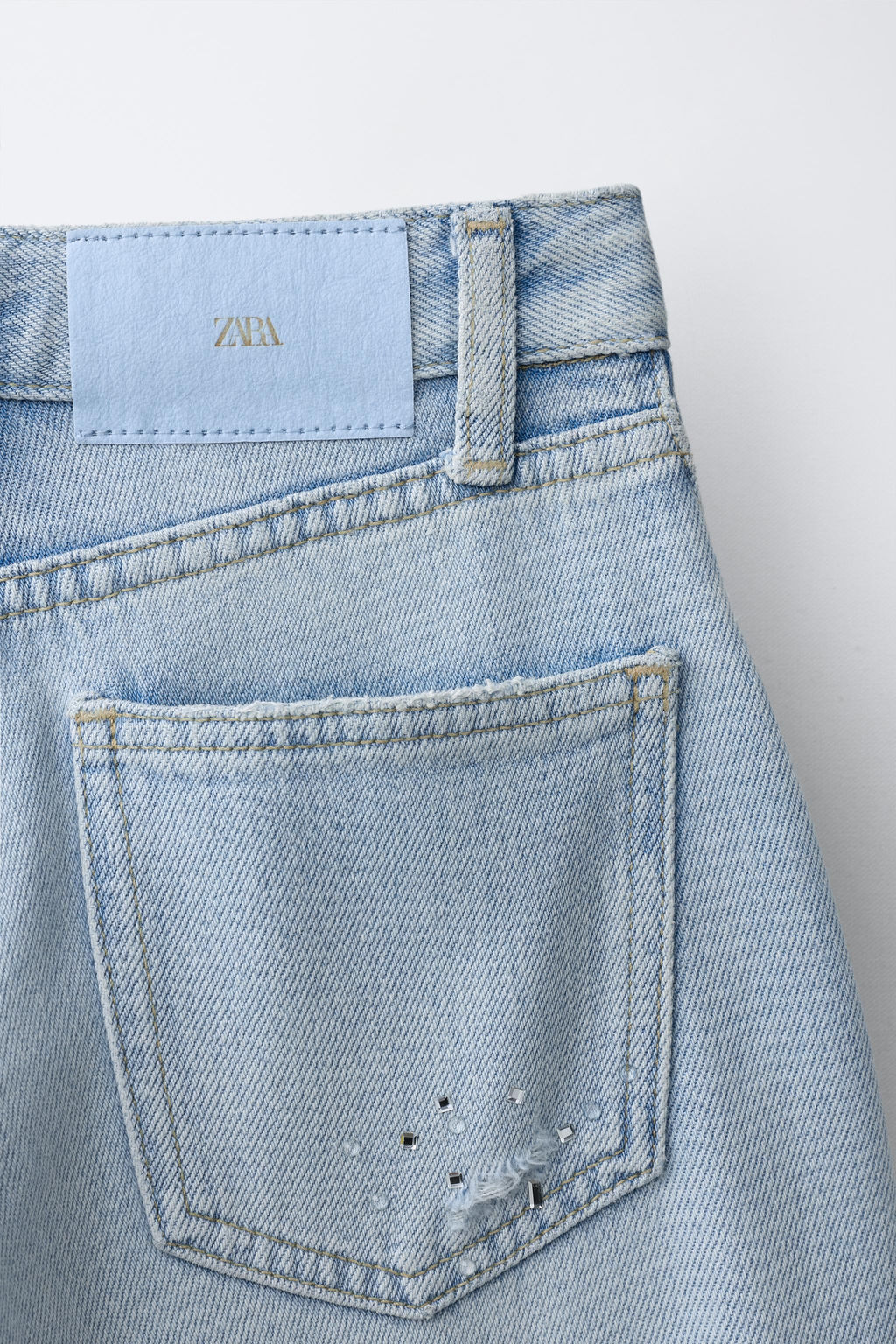 JEANS BALLOON ROTOS Y STRASS / Azul claro