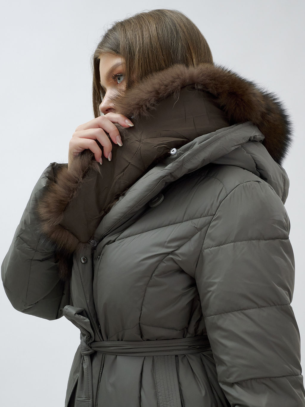 Пальто женское зимние с мехом песец люкс класса серого цвета 625Sr