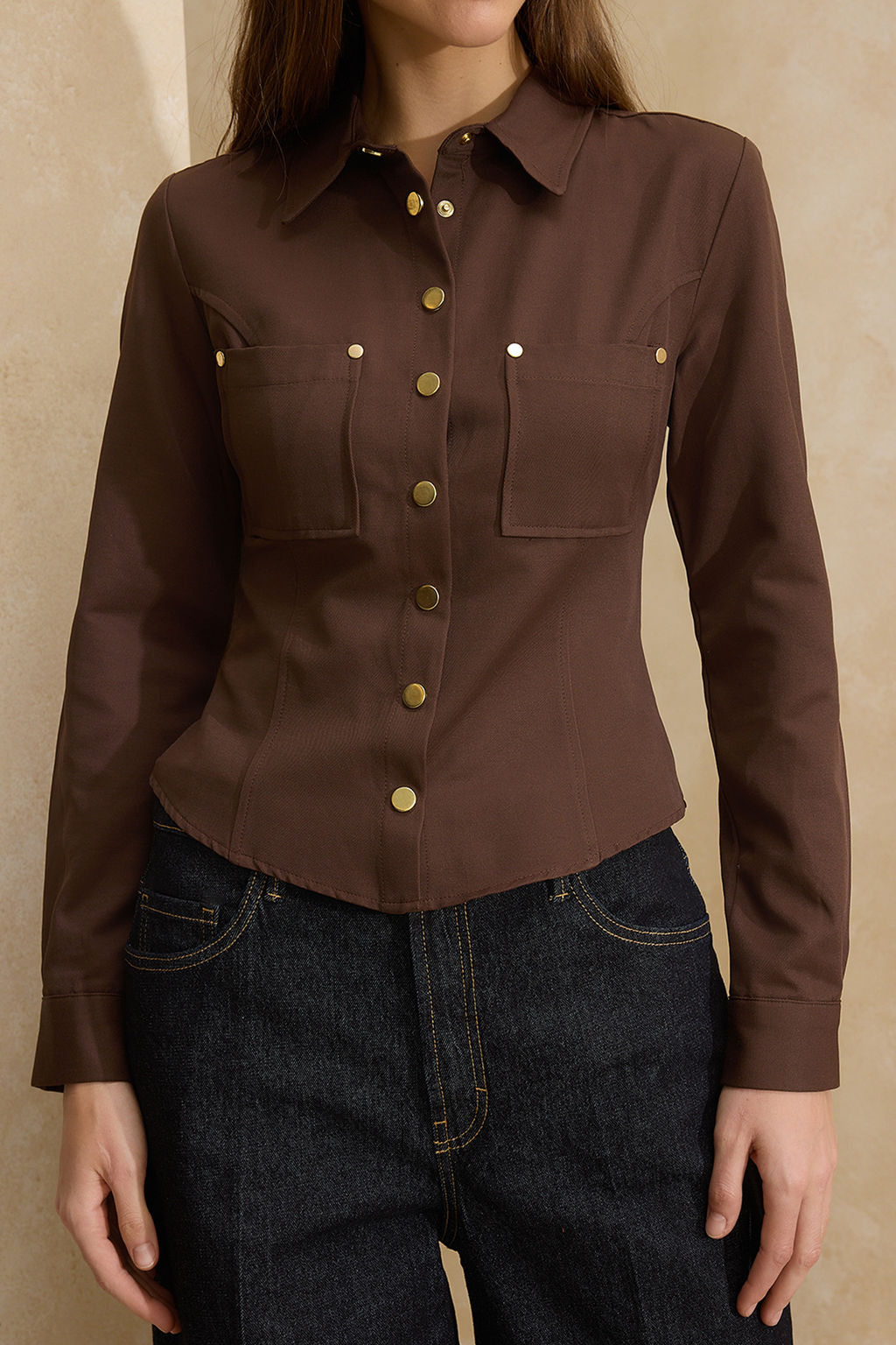 Koyu Kahverengi Regular Kal?p Gold Dugme Detayl? Gabardin Gomlek TWOSS26GO00013 - Trendyolmilla фото 4