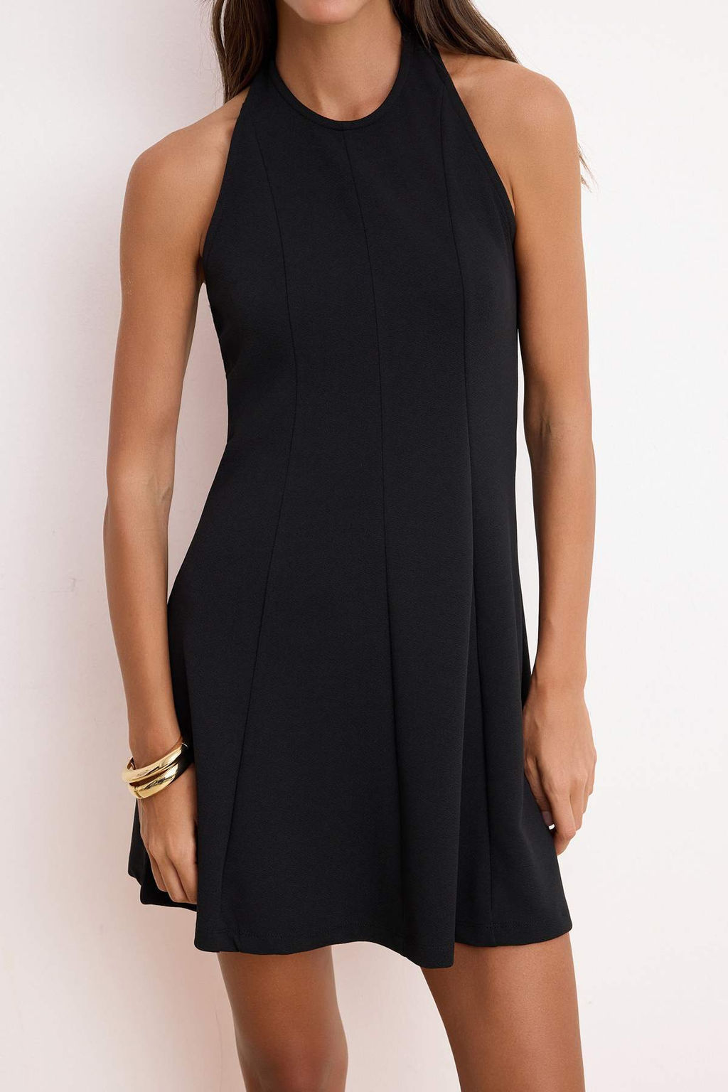 Siyah Belden Ac?lan Halter Yaka Kolsuz Mini Scuba Krep Orme Elbise TWOSS26EL00012 - Trendyolmilla фото 3