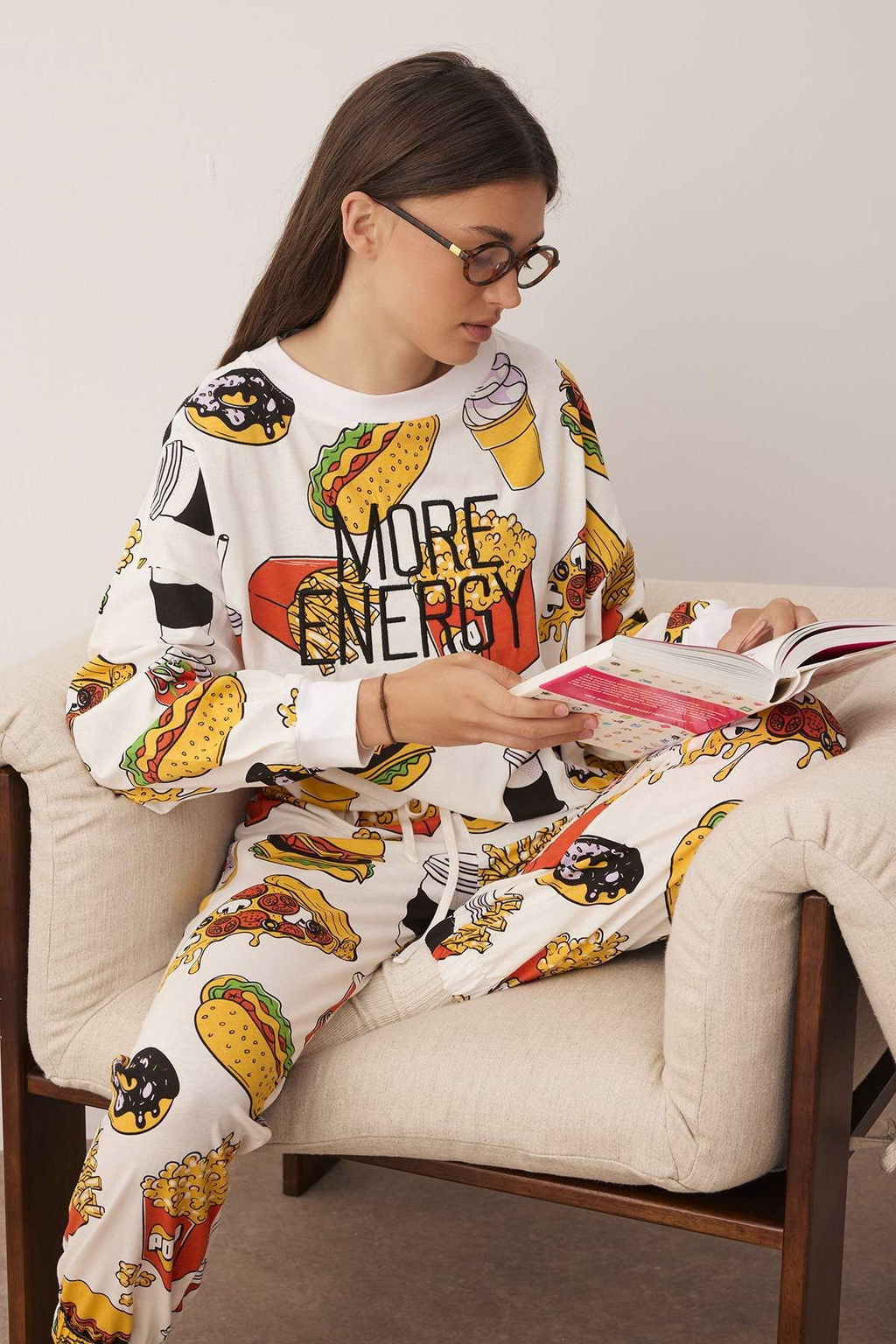 Trendyolmilla Kiremit Slogan Nak?sl? Desenli Sweatshirt-Jogger Orme Pijama Tak?m? THMAW23PT00064  фото 2