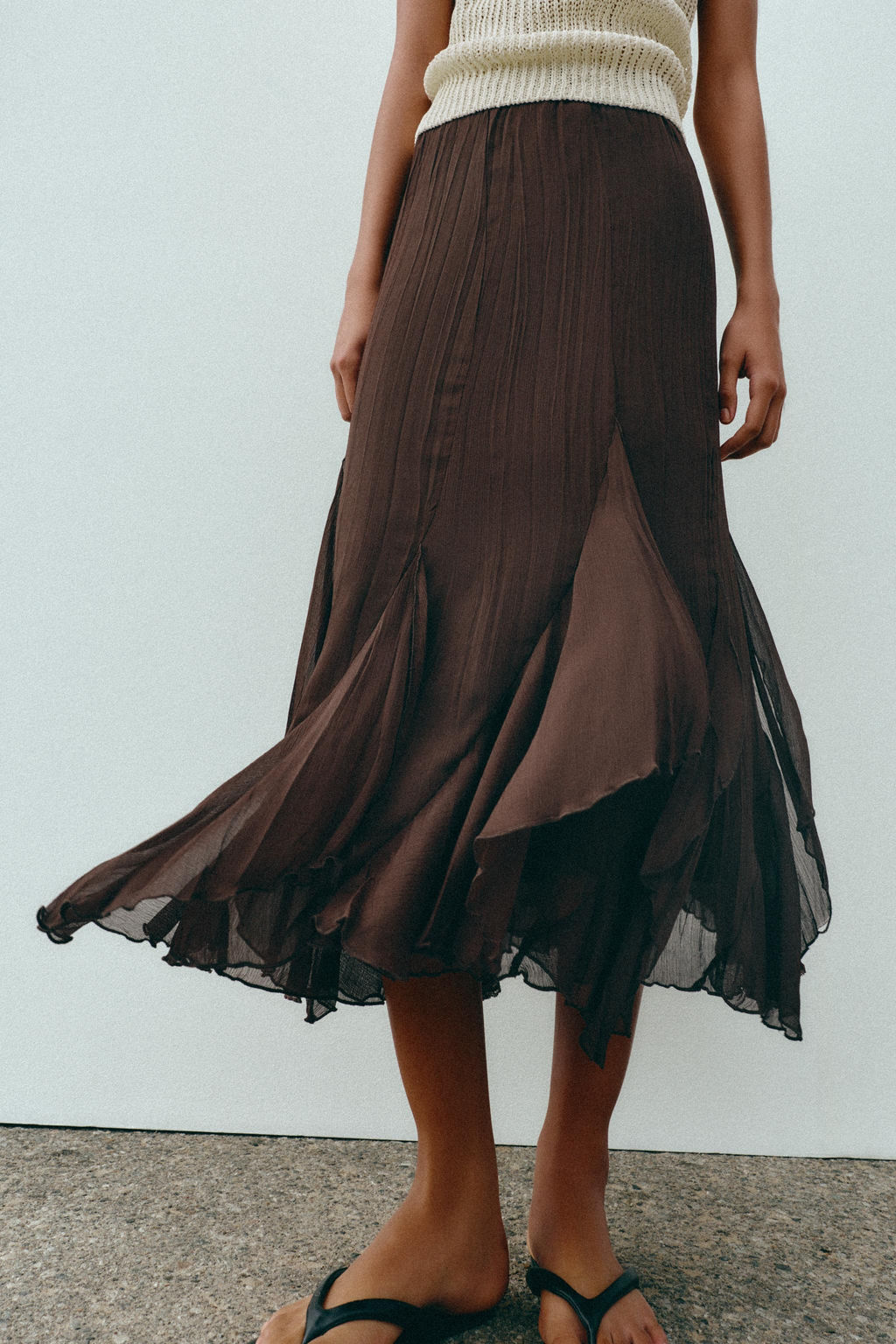 FALDA MIDI VOLANTES ENCAJE / Marr?n - Zara фото 2