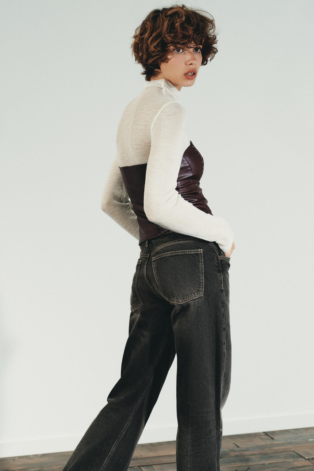STUDDED FAUX LEATHER BANDEAU TOP - Zara фото 4