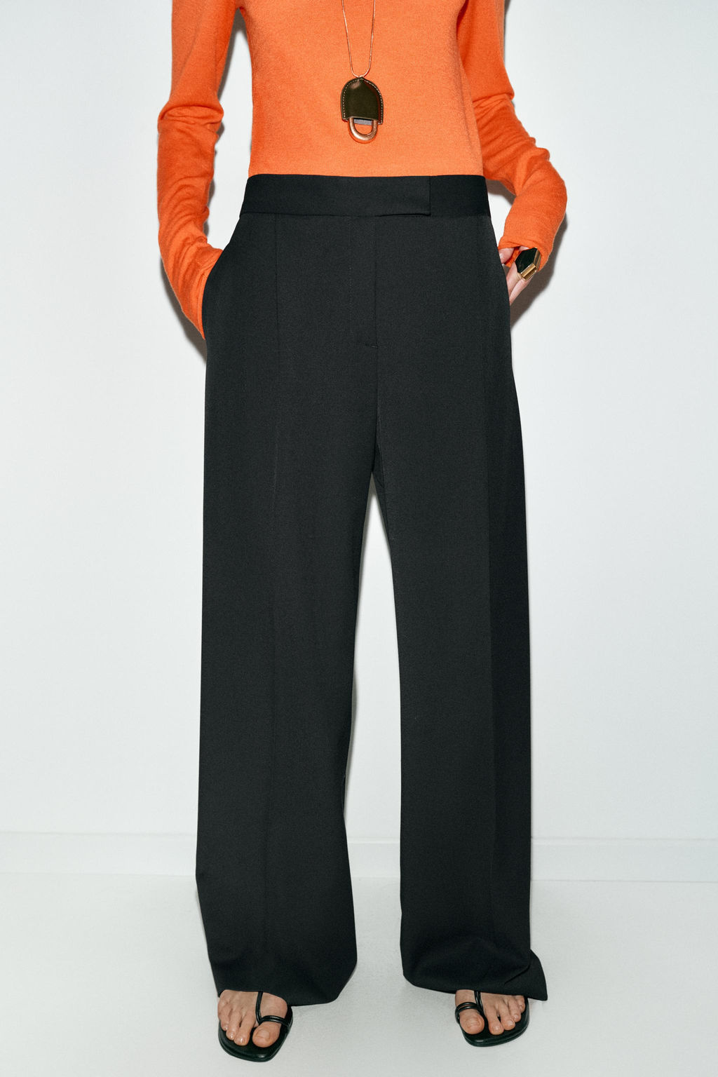 PANTALON ANCHO PINZAS / Negro - Zara фото 5
