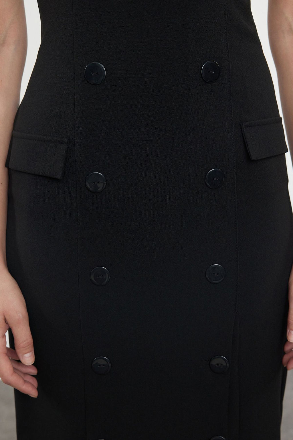 Siyah Duz Kesim Dugme Detayl? Straplez Midi Dokuma Elbise TWOAW24EL00418 - Trendyolmilla фото 5