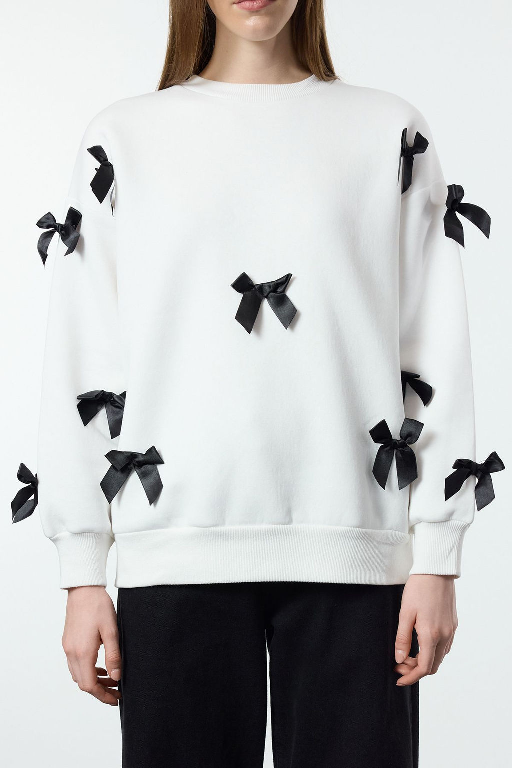 Ekru Kurdele Detayl? Oversize/Genis Kal?p Kal?n Orme Sweatshirt TWOAW25SW00069