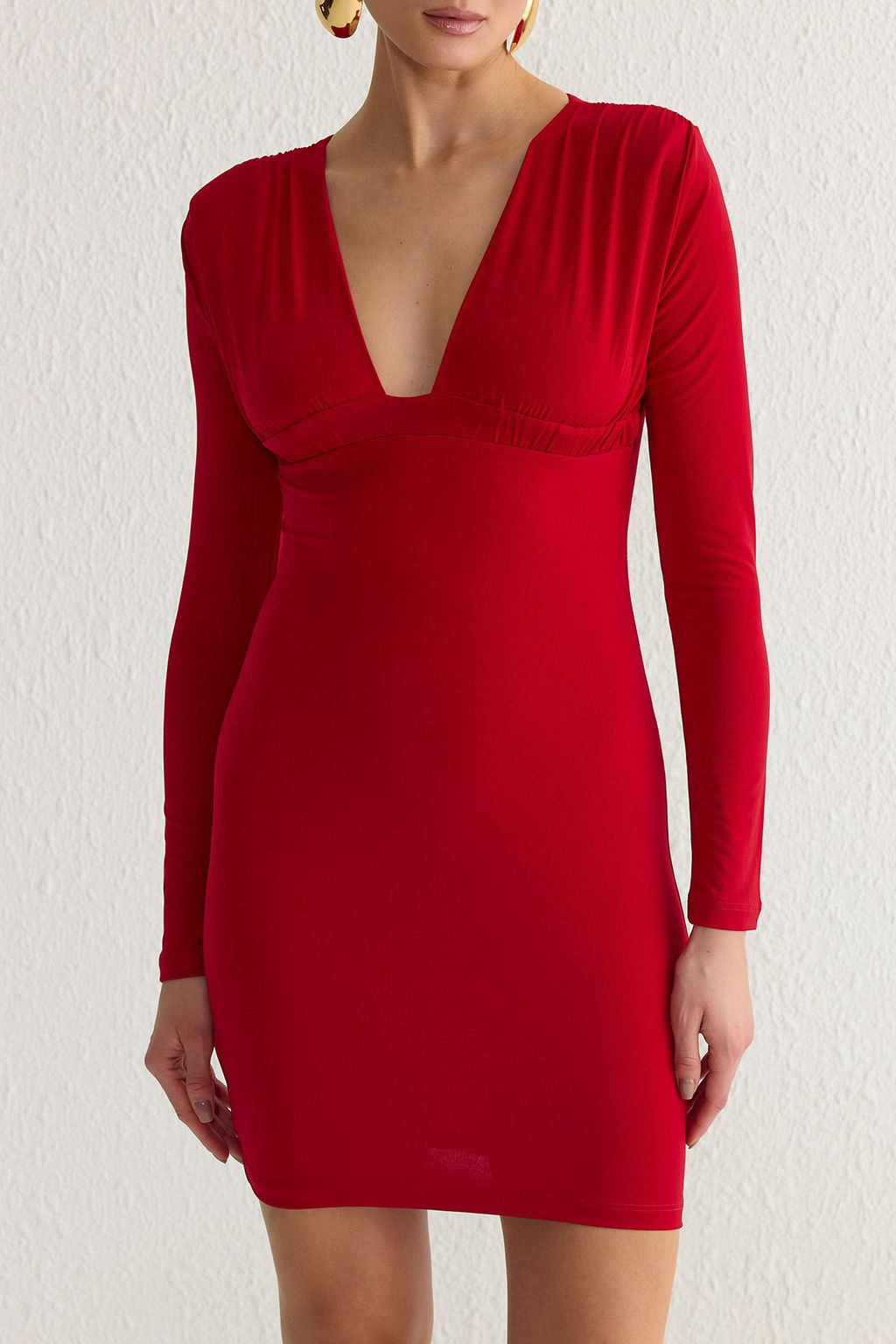 Trendyolmilla K?rm?z? Vucuda Oturan V Yaka Orme S?k K?sa Elbise TPRSS25EL00006 фото 3