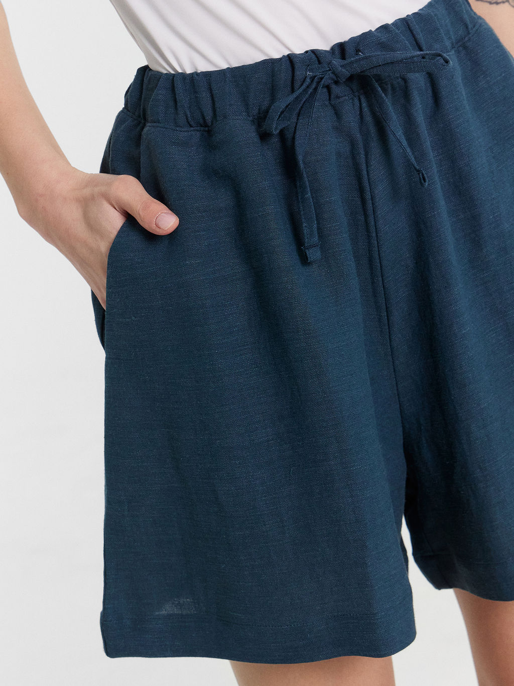 Шорты женские зеленые