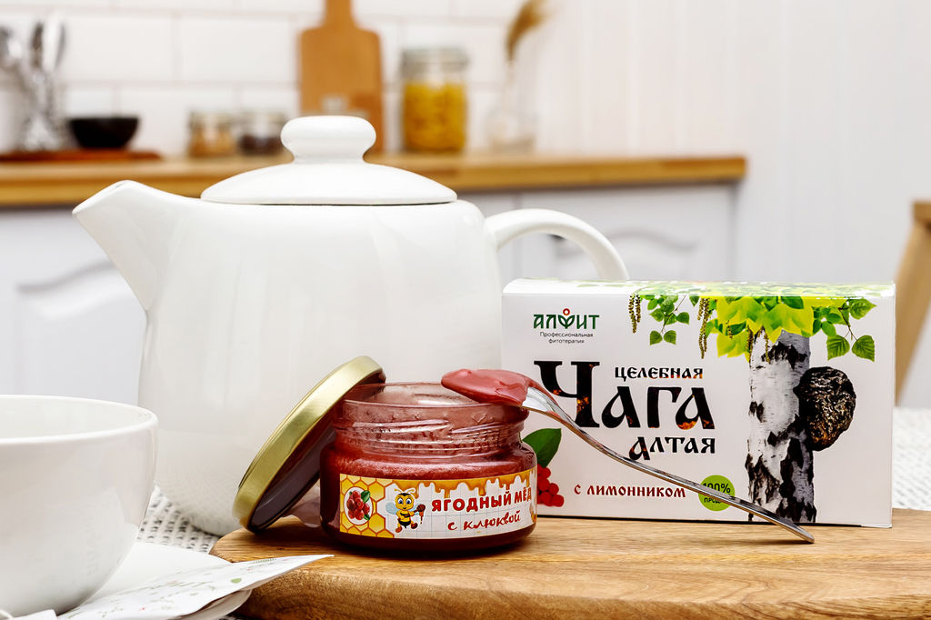 Чайный напиток целебная Чага Алтая с лимонником Алфит 3545
