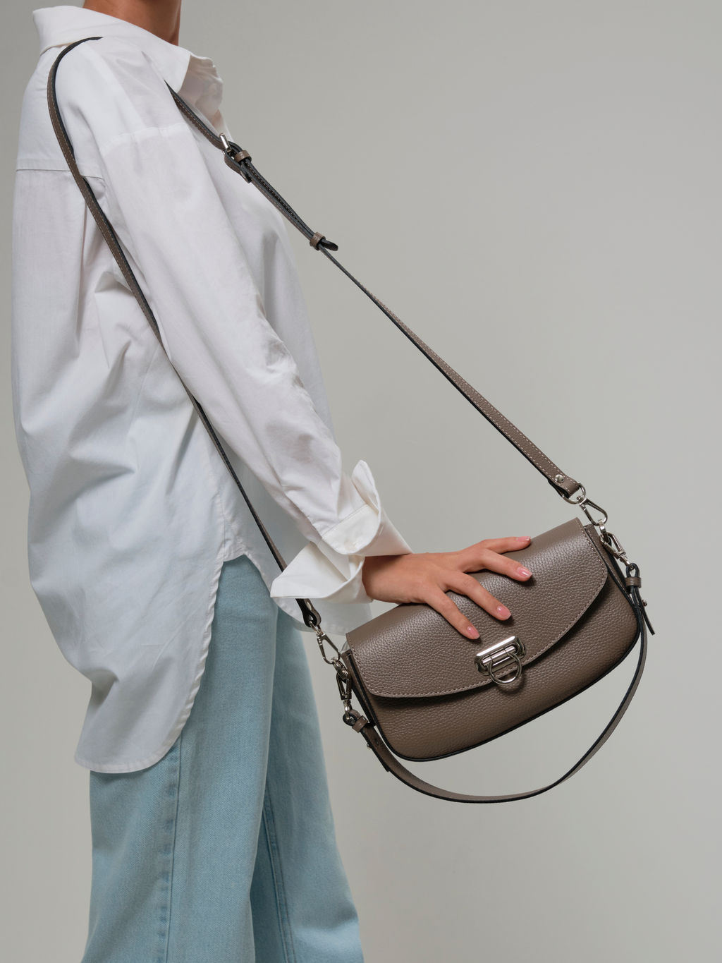 Сумка кожаная Azaro 31049 тауп