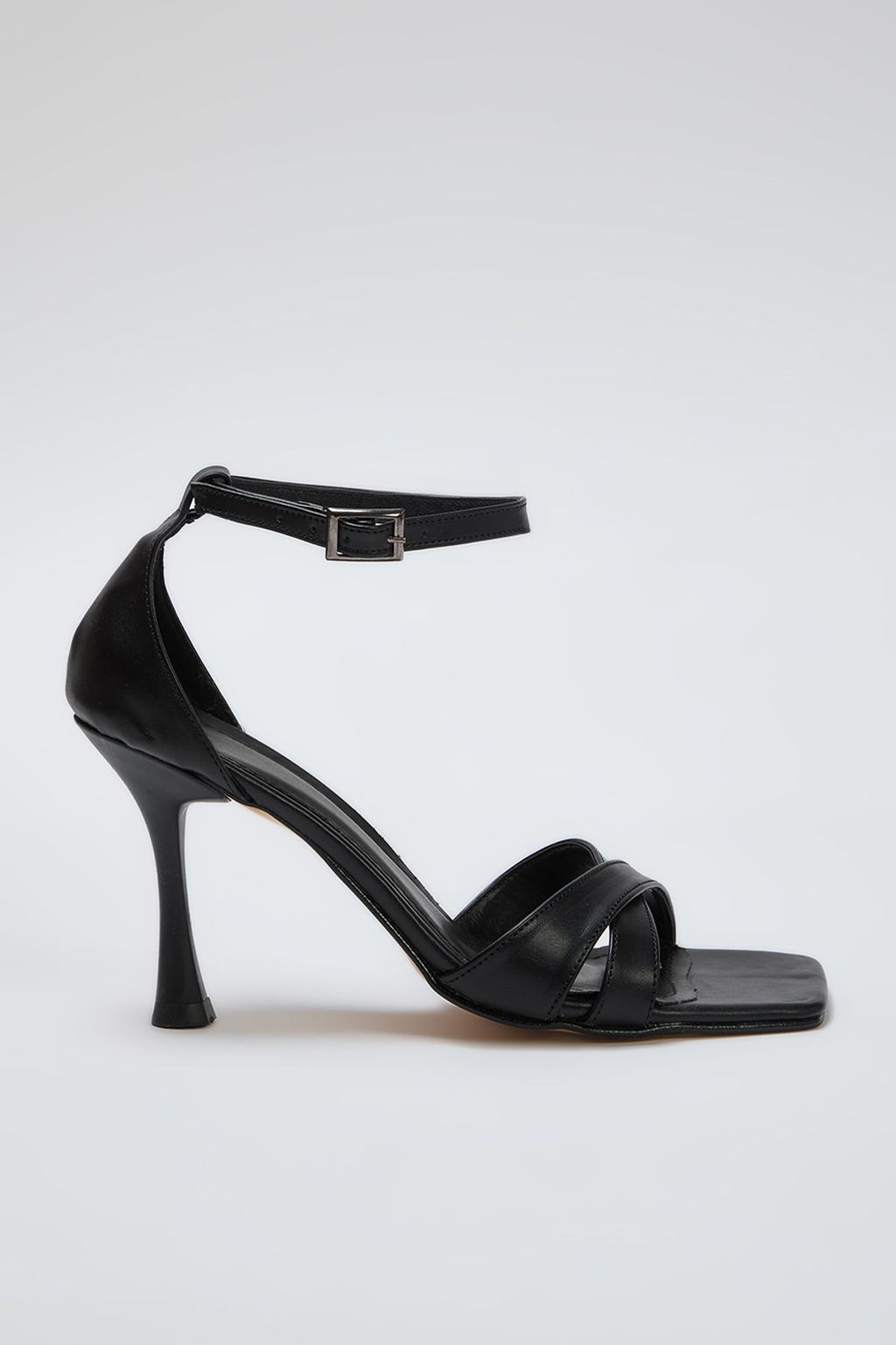 Trendyol Shoes Beyaz Capraz Bantl? Ince Topuklu Kare Burun Kad?n Klasik Topuklu Ayakkab? TAKSS25TO00001 - Trendyolmilla фото 10