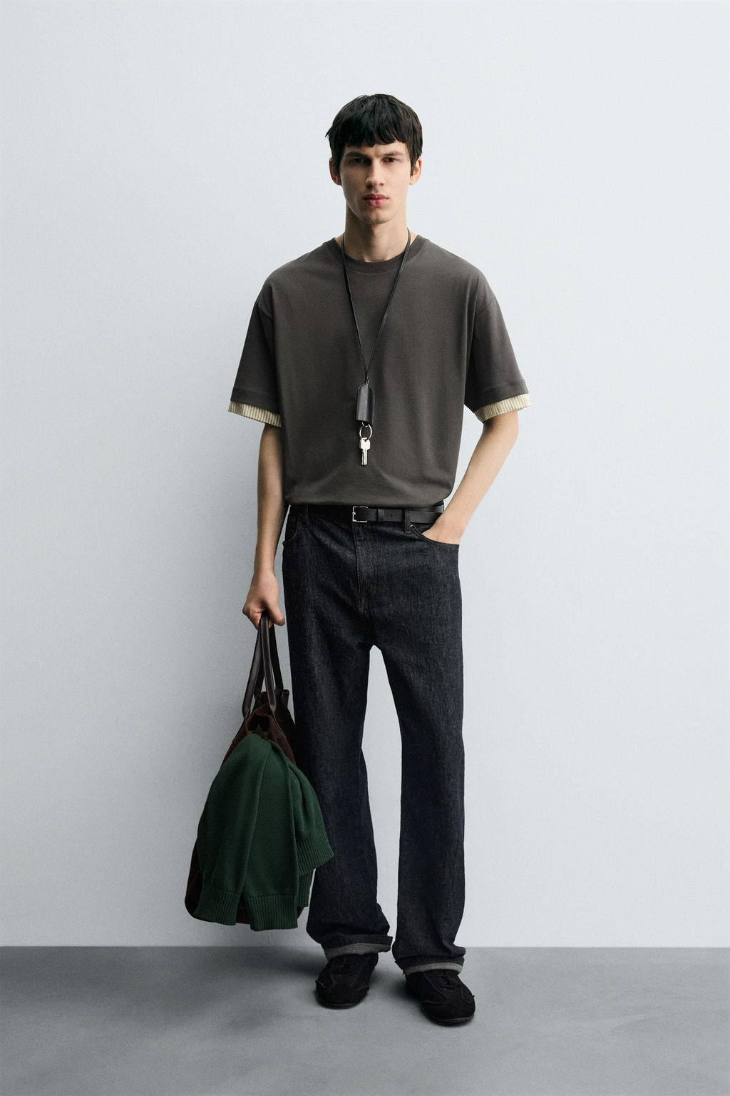 CONTRAST SLEEVE T-SHIRT