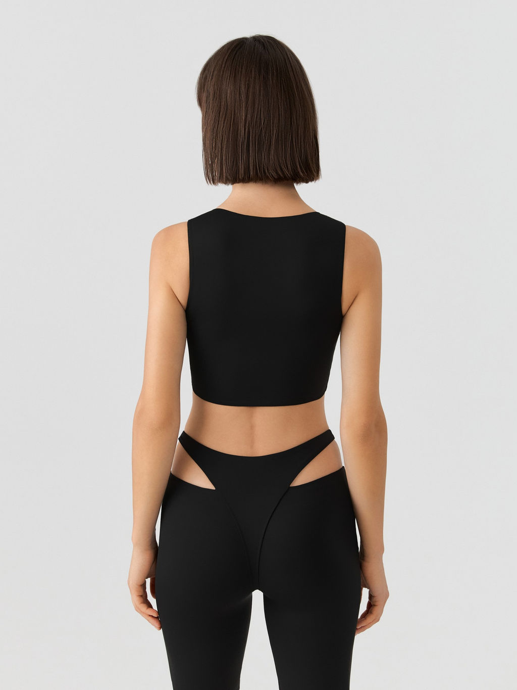 10200140074 Топ спортивный жен. Elvi черный - Concept club фото 2