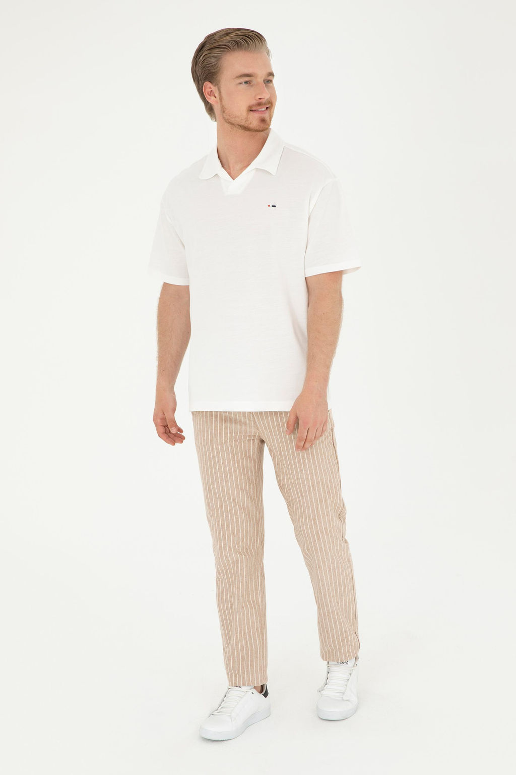 Мужская футболка цвета экрю Неожиданная скидка в корзине