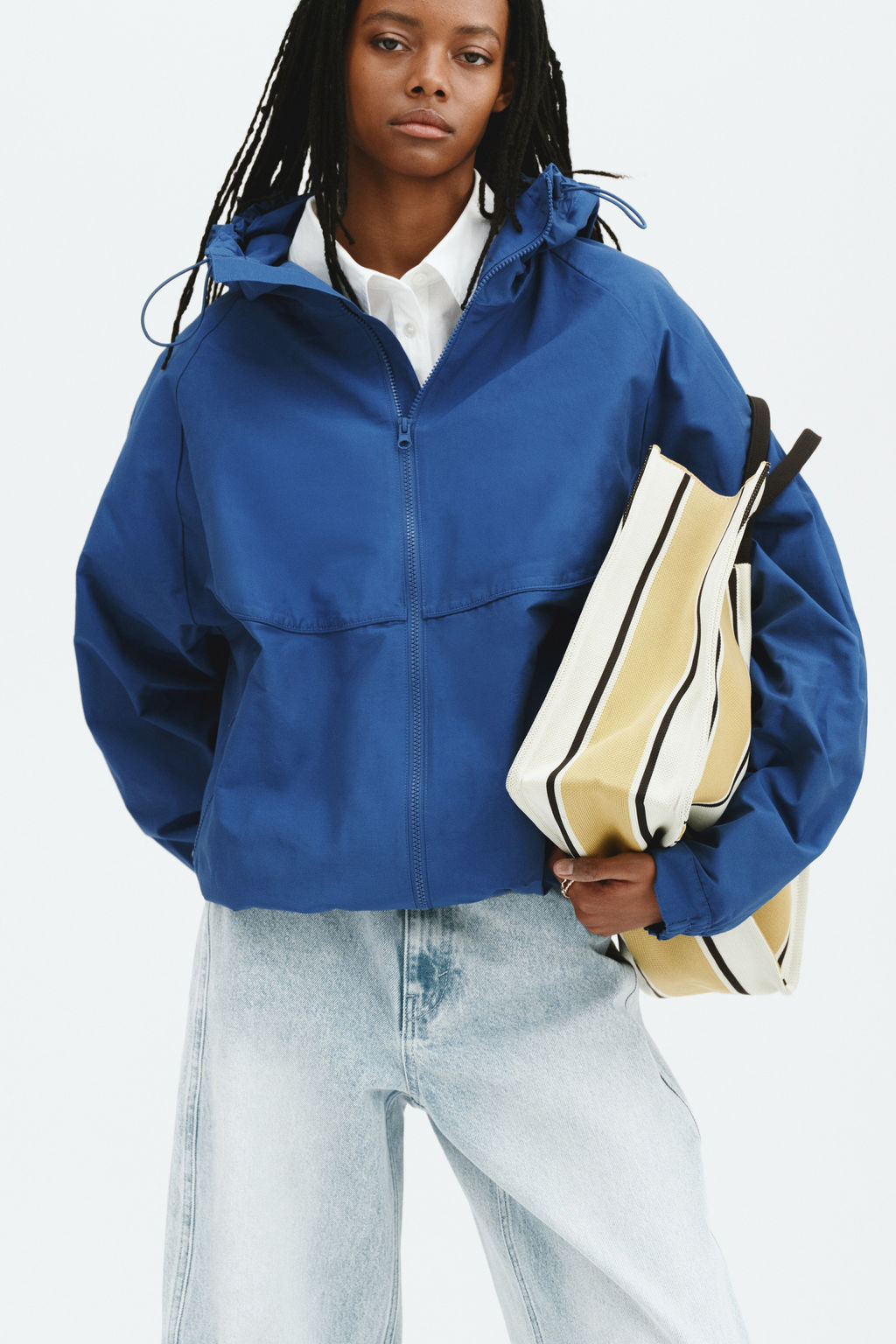 Chaqueta cortavientos con capucha - H&m фото 7
