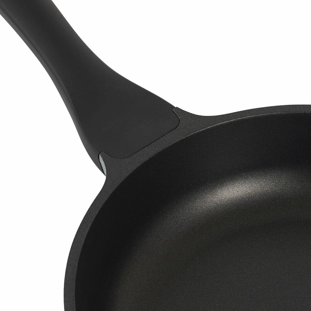 СПЕЦЦЕНА АПРЕЛЯ! 0658 GIPFEL Сковорода GREYCE 24х5,5см, литой алюминий, Ilag Ultimate, ручка Soft-touch - Werner фото 5