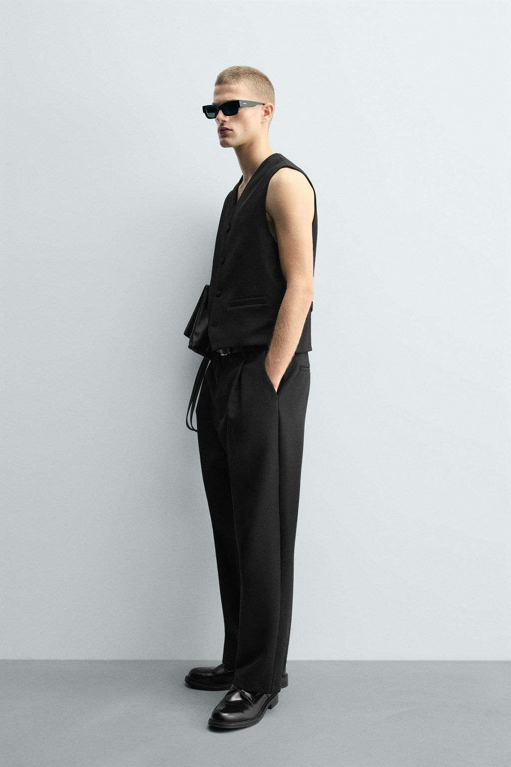 TEXTURED WAISTCOAT WITH POCKETS - Zara фото 4