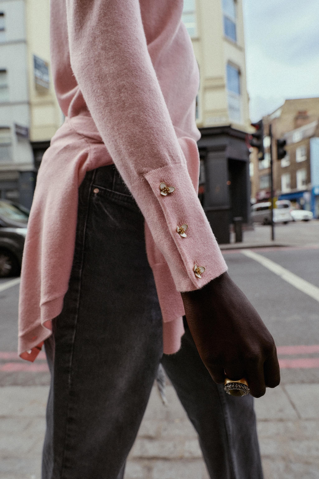 KNIT JUMPER WITH FLORAL BUTTONS - Zara фото 5