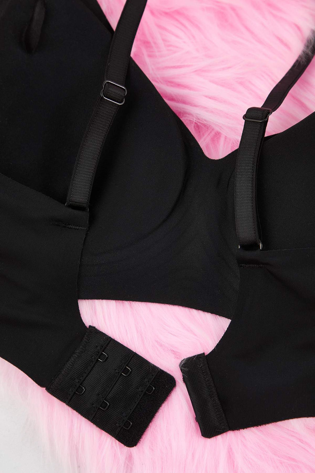 Siyah Hayalet Dikissiz/Lazer Kesim Balensiz Kapl? Micro Bralette Orme Sutyen THMAW26SU00024