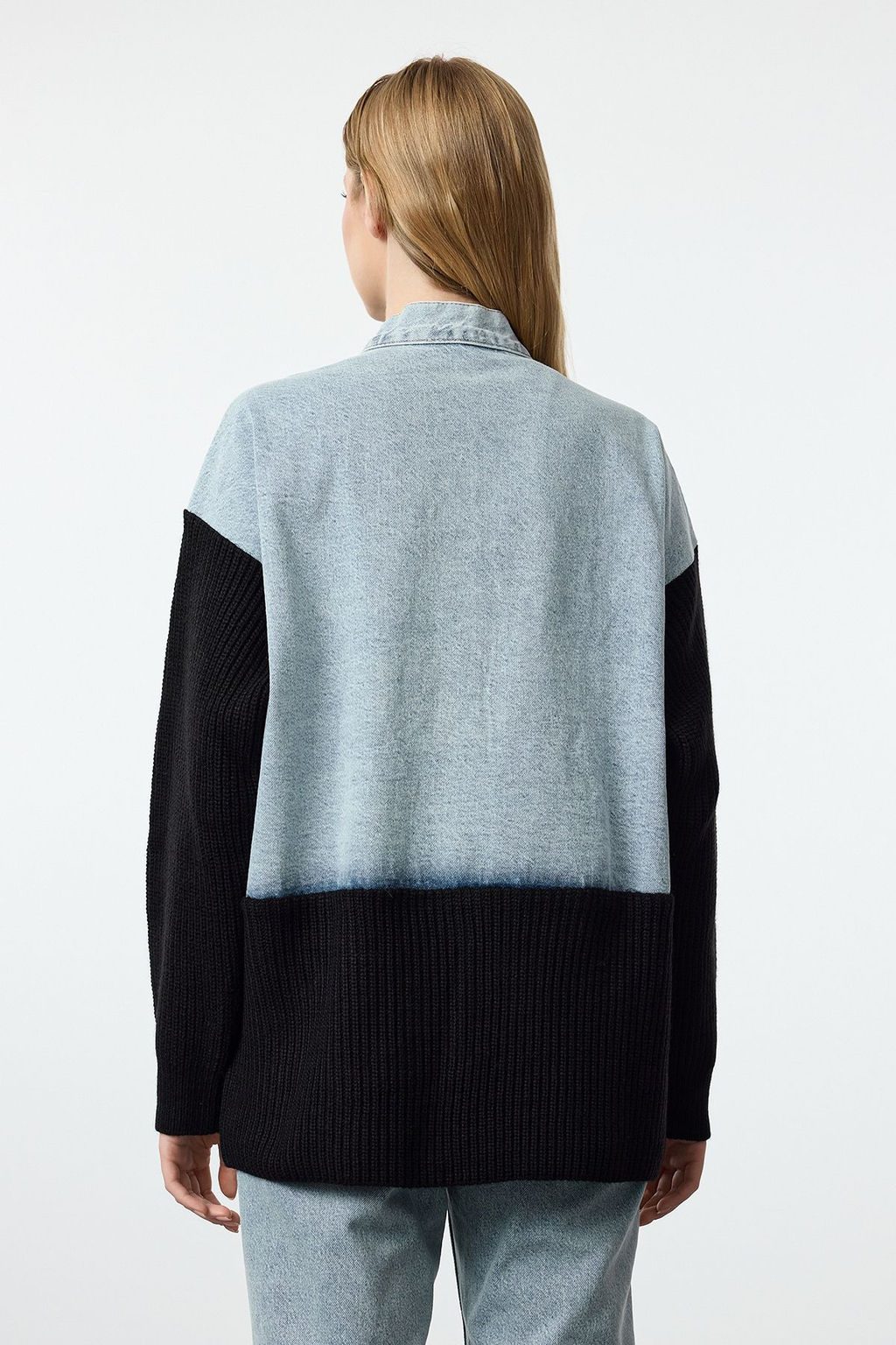 Mavi Siyah Triko Detayl? Kontrast Renk Bloklu Oversize Denim Ceket TWOAW25CE00025 - Trendyolmilla фото 5