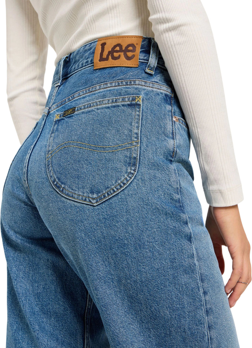 Джинсы женские