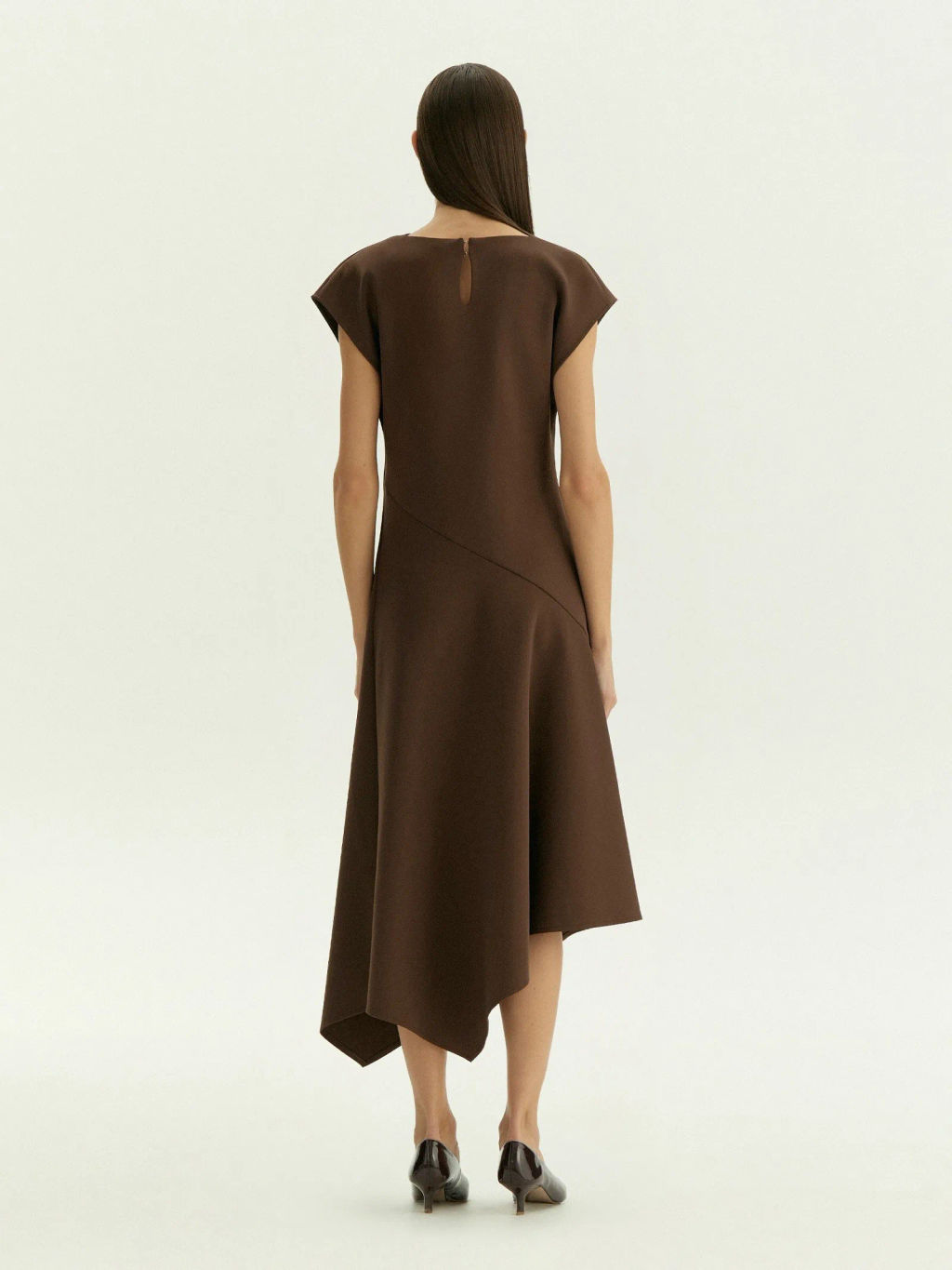 Трикотажное платье миди косого кроя из хлопка, PL1675/crayon - Emka фото 6