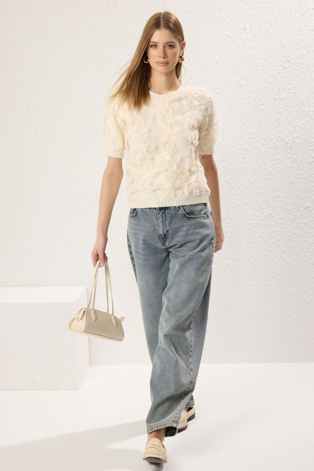 Trendyolmilla Ekru Tul Gul Desenli Triko Orta Bluz TWOAW25BZ00321 фото 2