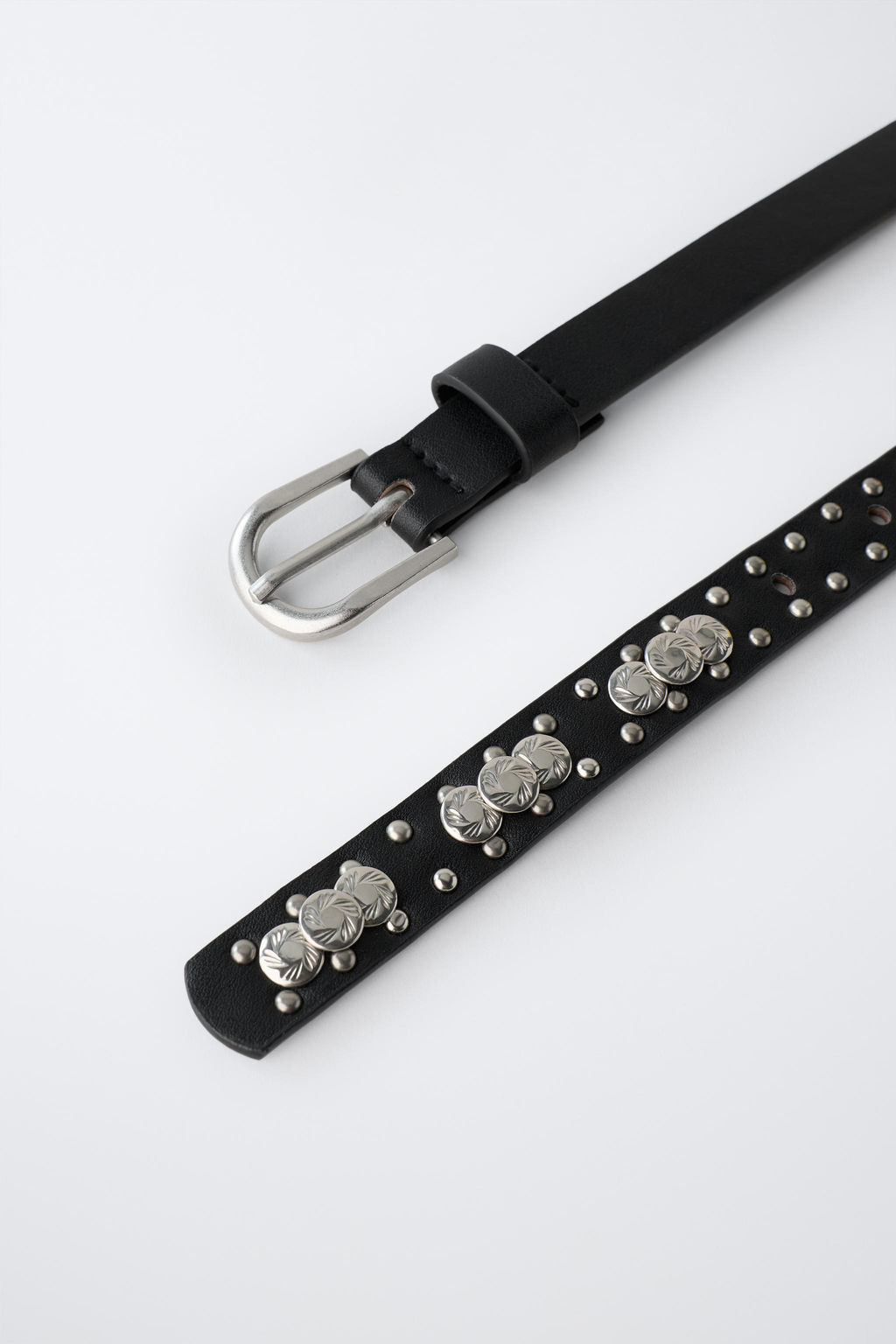 CINTUR?N TACHAS / Negro
