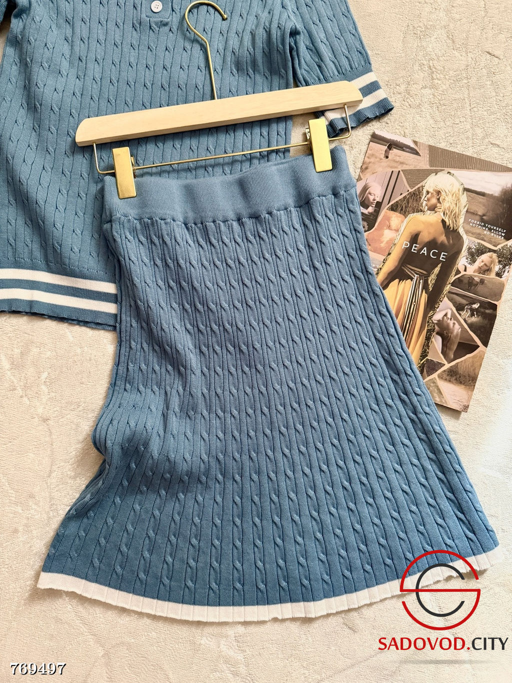 Костюм из тонкого трикотажа