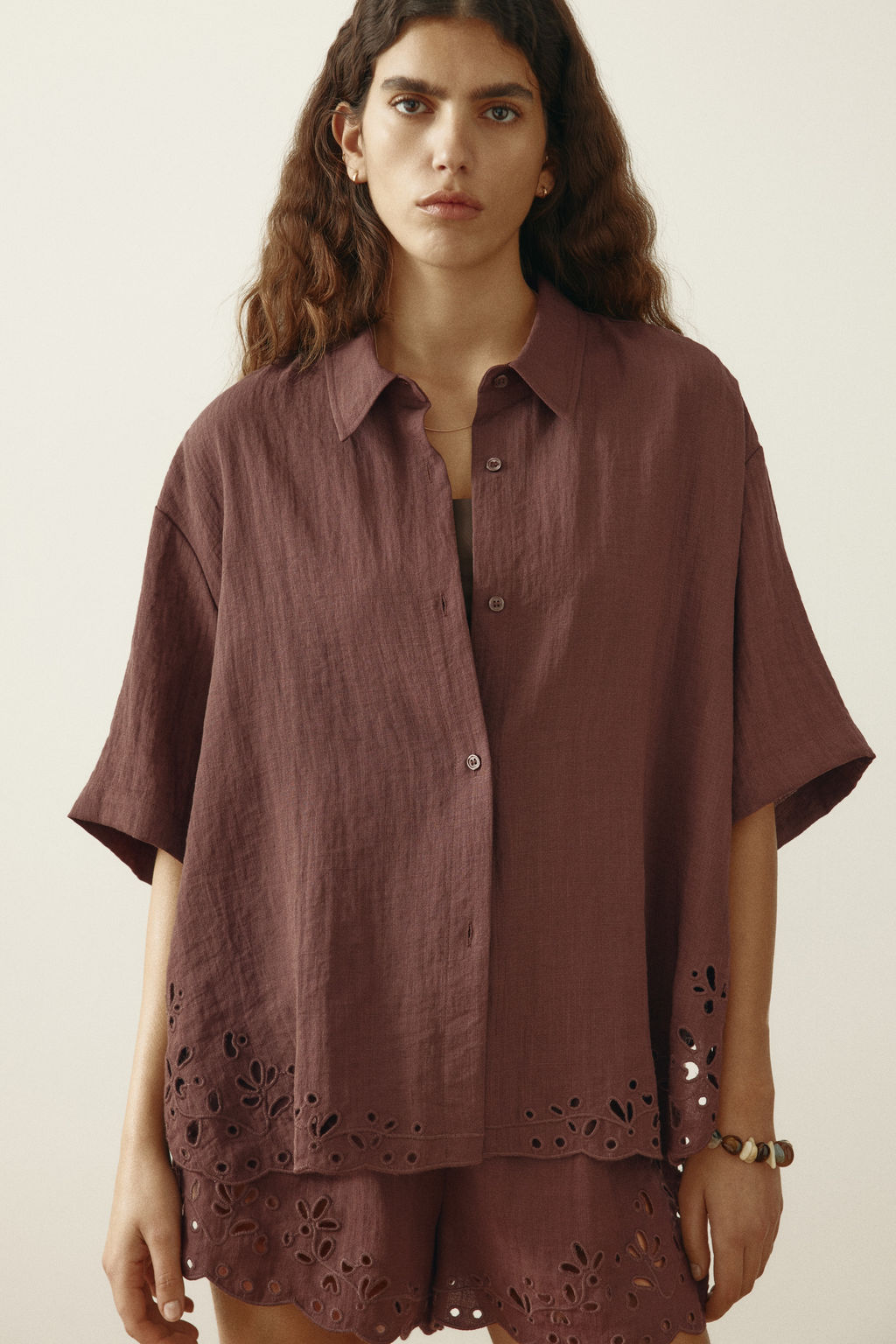 Camisa playera con bordado ingl?s - H&m фото 5