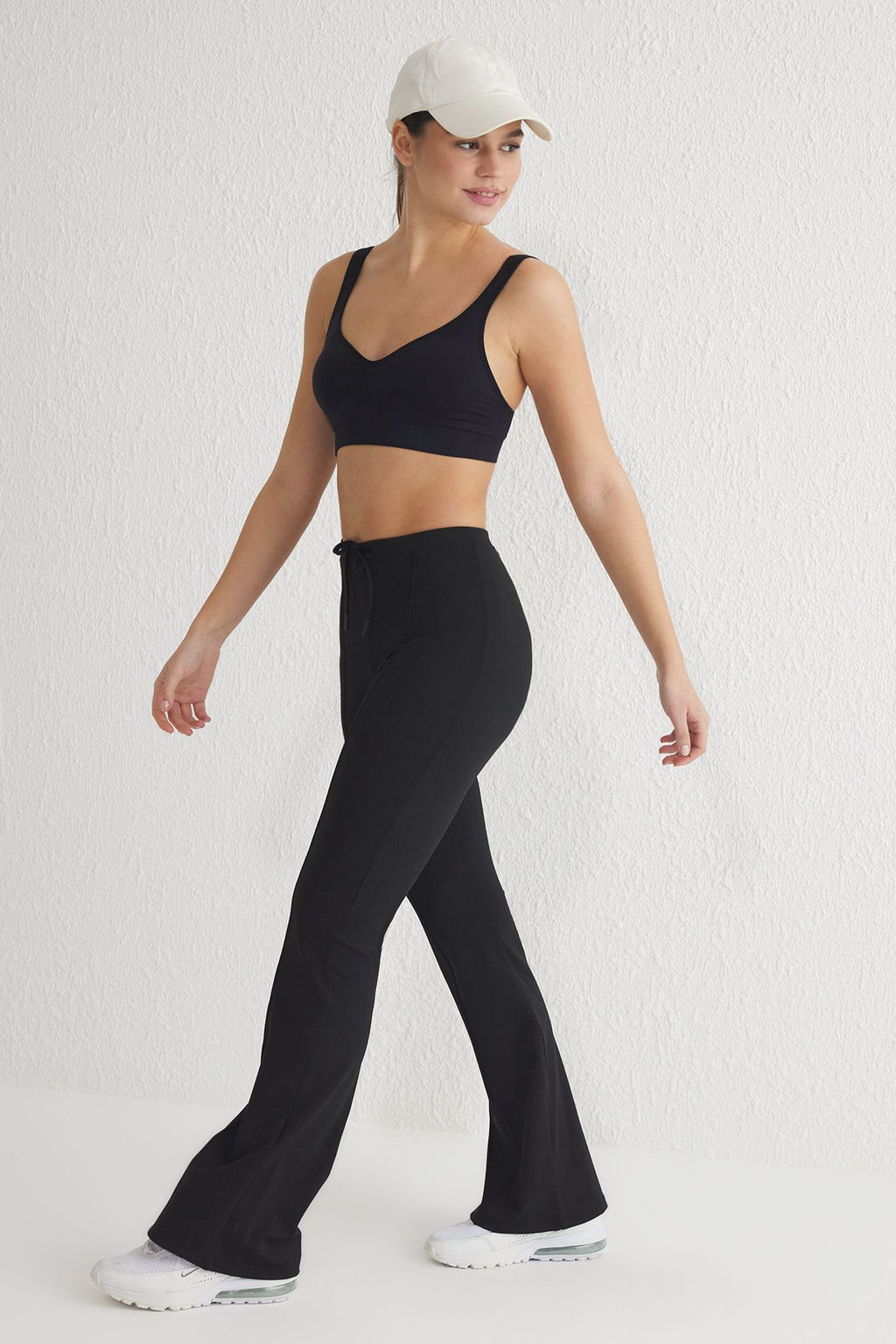 Siyah Dalg?c/Scuba Kumas Baglama Detayl? Spor Orme Esofman Alt? THMSS25EA00003
