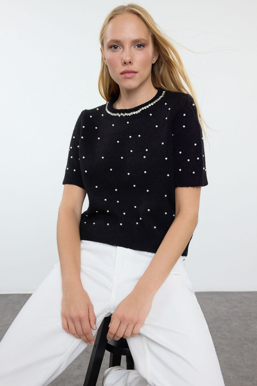 Siyah Yunlu Inci ve Tas Islemeli Triko Kazak TWOAW25KZ00127 - Trendyolmilla фото 2