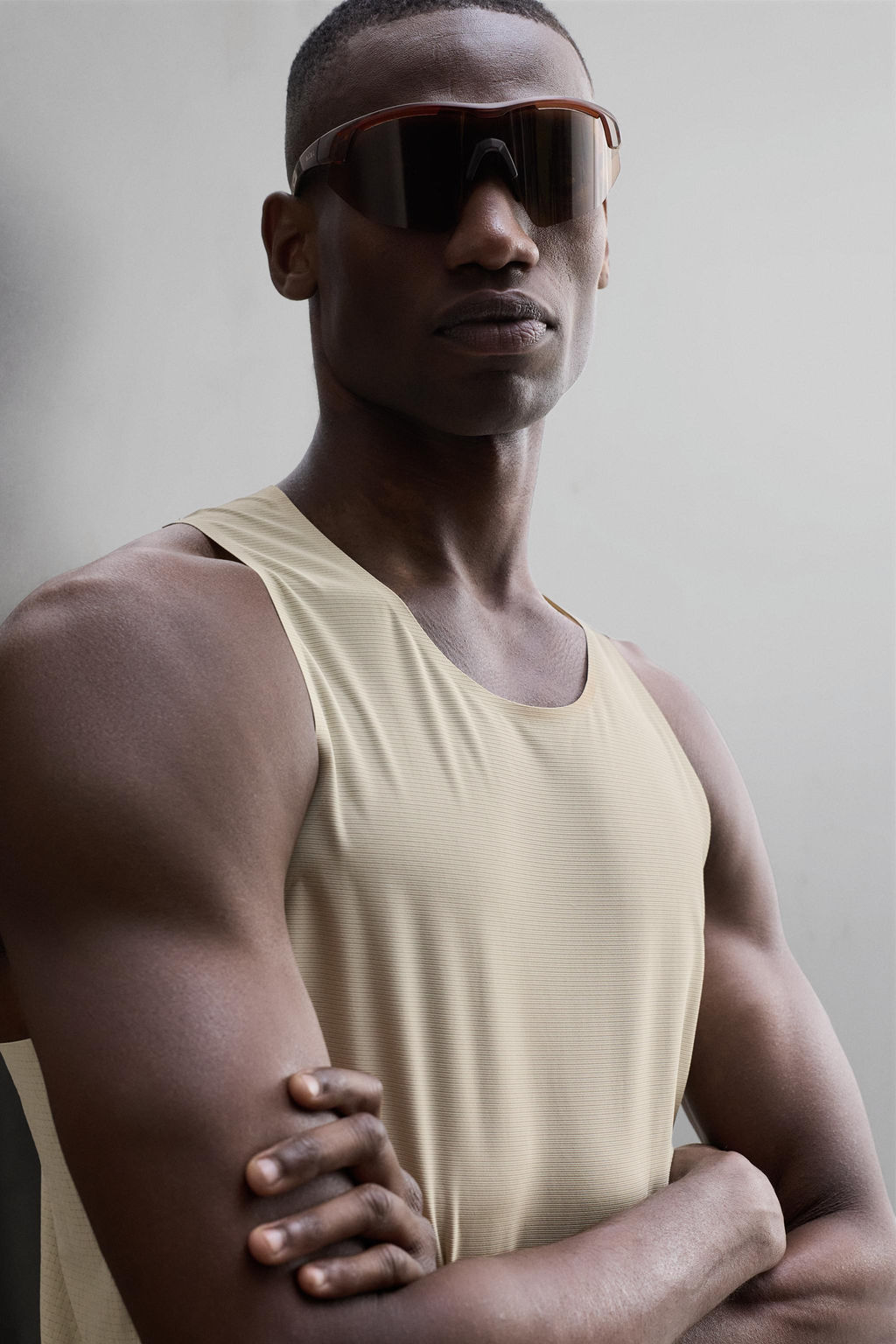 CAMISETA TANK LIGERA RUNNING / Verde gris