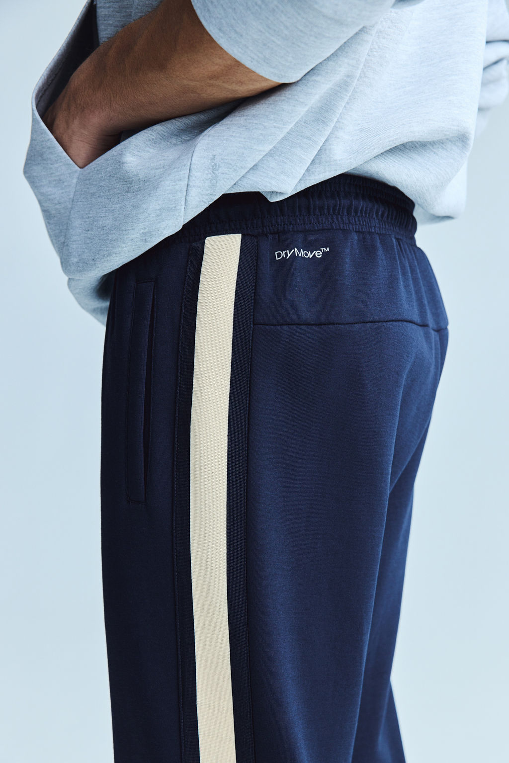 Pantal?n de ch?ndal con DryMove Regular Fit - H&m фото 4