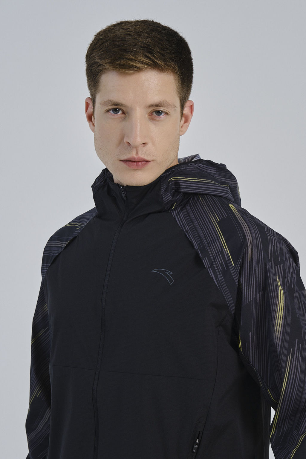 Ветровка Черный ADVANCED RUNNING Woven Track Top - Anta фото 4