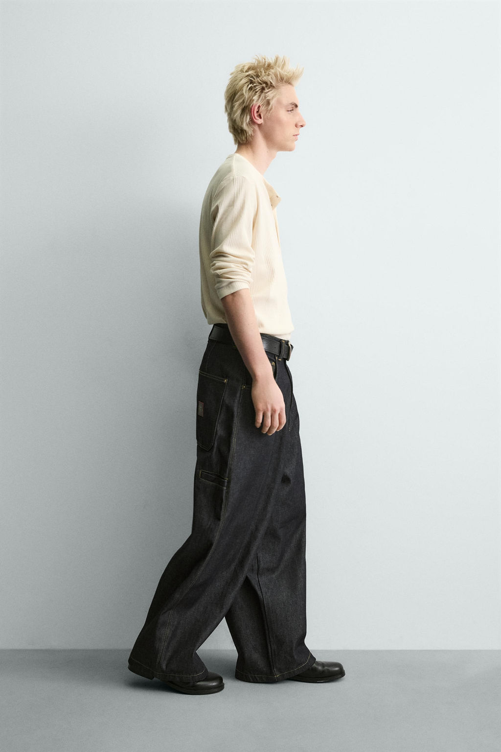 RELAXED FIT TROUSERS WITH CHAIN - Zara фото 6