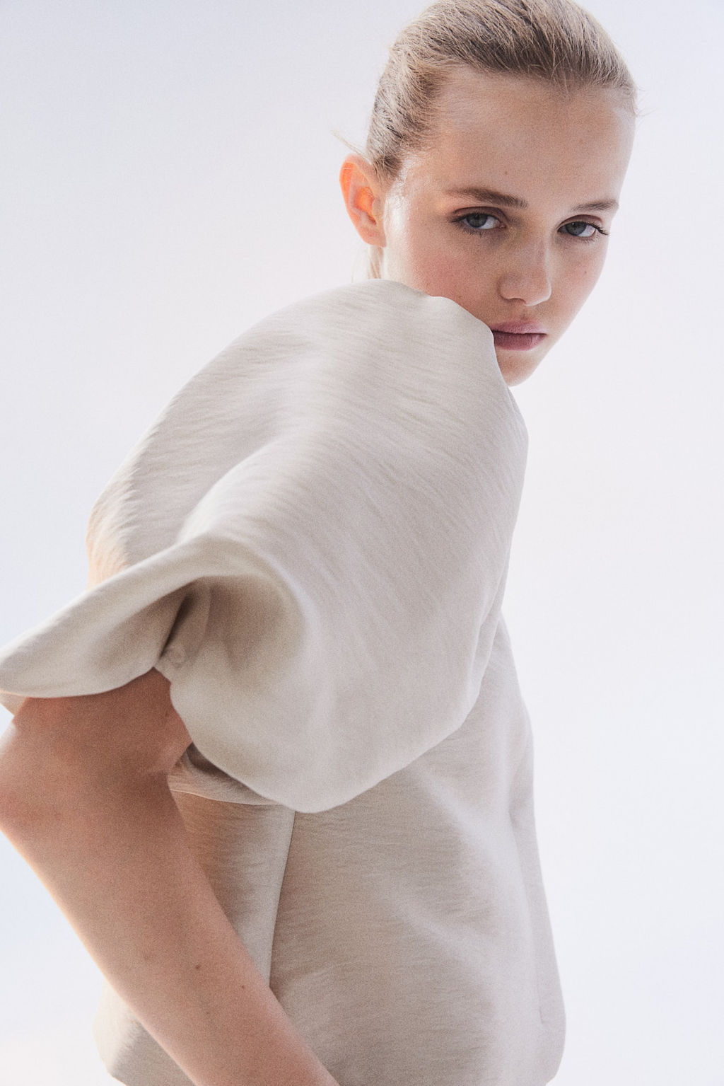 Blusa con mangas globo - H&m фото 6