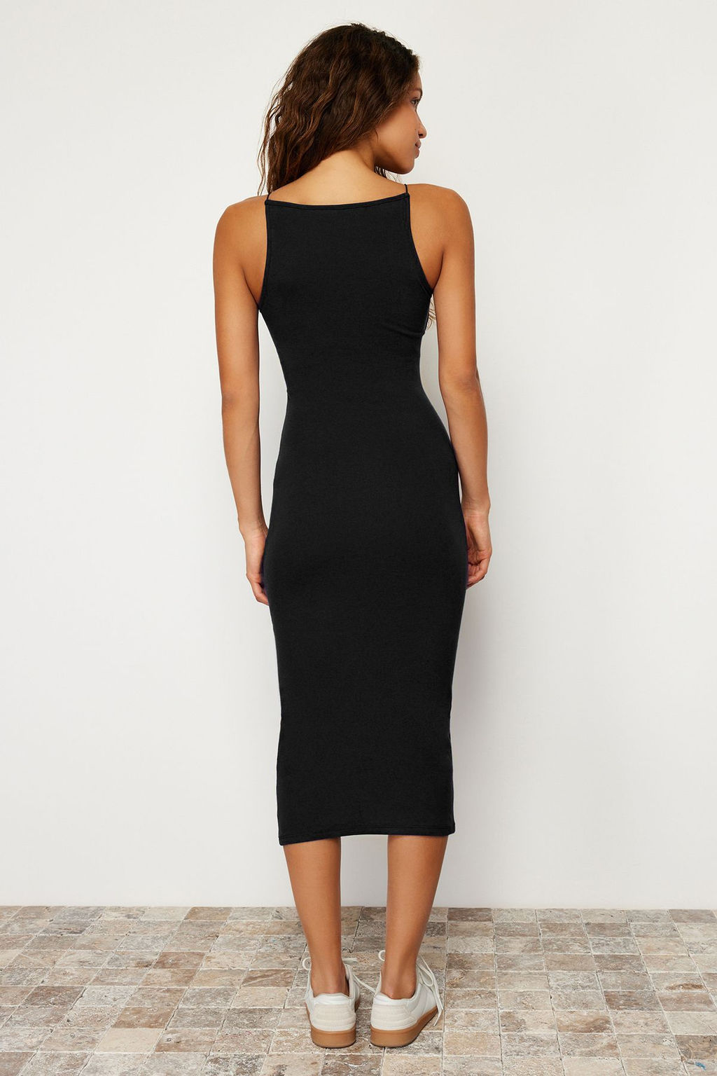 TRENDYOLMILLA K?rm?z? Vucuda Oturan Halter Yaka Fitilli Esnek Orme Midi Kalem Elbise TWOSS24EL00020  фото 11